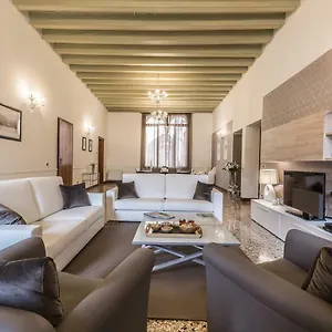 Ca' Del Monastero 4 Collection Up To 8 Guests With Lift Apartment
